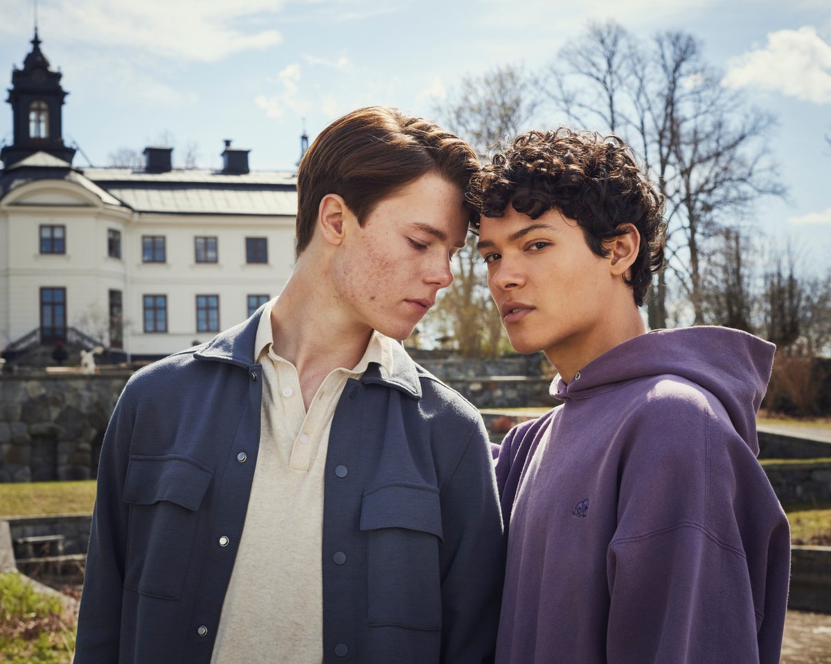 SIMON_FANGIRL's tweet photo. Season 2 Ep01-04 schon hinter mich gebracht.
Ab jetzt wird's besser ...
Bitchy Wille ist das einzig Gute in und an der Season, die man nur schnell hinter sich bringen will ...
#YoungRoyals #PrinceWilhelm #SimonEriksson https://t.co/ileIz6bMYz