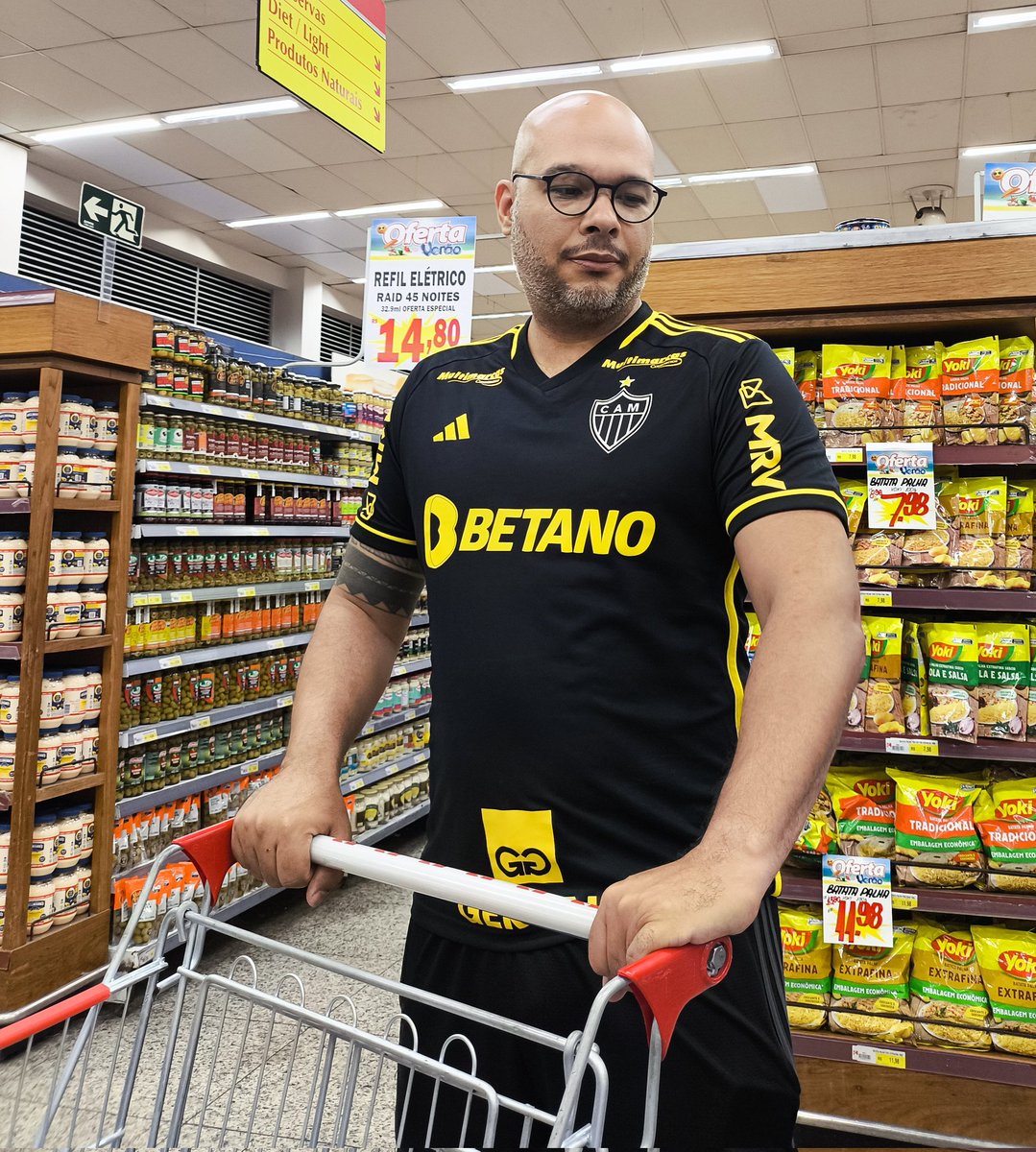 MeusTremDoGalo's tweet photo. Ao contrário do #Galo, eu vim às compras... https://t.co/TDcKp5fL4u