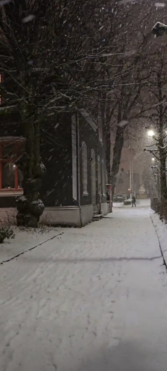 mmahiralan's tweet image. ☘️"Beni, bana getiren; o yoldaki derin YaLNıZLıK..."

|| m.mahir aLan ***

#mMRaSKaLNiKovV
#Ayrıkotu
@otdergisiii
#Dostoyevski
#Tolstoy
#Bukowski
#Puşkin
#Gorki
#Çaykovski
#Brodsky
#Çehov
#Ahmatova
#Eminescu
#Gonçarov
#Şevçenko
#Turgenyev
#CemilMeriç
#HalilCibran
#georgeorwell

.