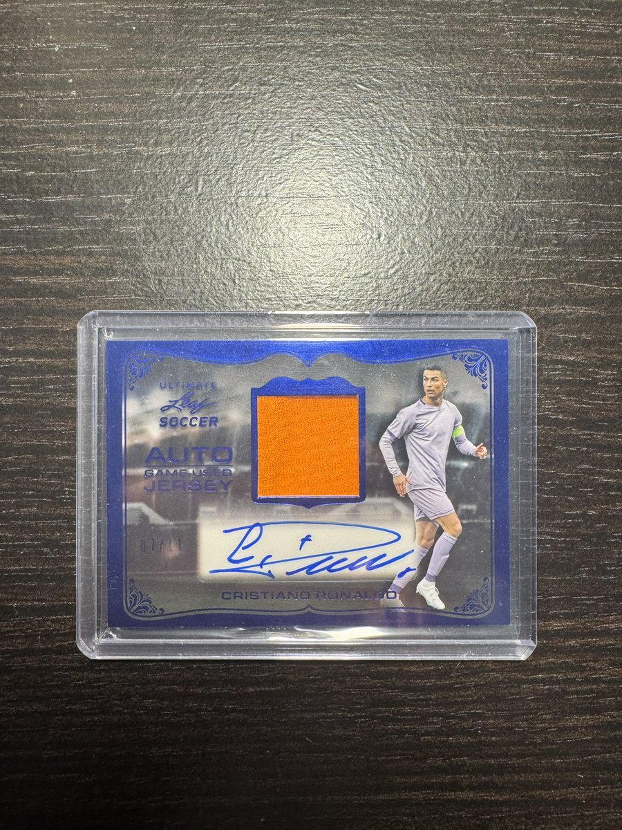 Andy_Wert21's tweet photo. @jerod_mccarthy @certifiedcards Saw you’re a Madrid fan - for sale! https://t.co/uTbmO1Zt3e