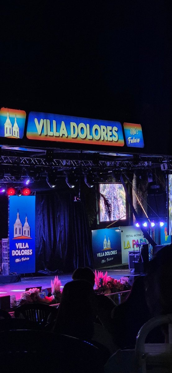Silv_Veron's tweet photo. Y acá estamos @LucianoPereyra , una vez más compartiendo momentos 🥰 #VillaDolores #FiestaNacionalDeLaPapa
@rekers94 @nataliavb18 #Jime https://t.co/aSCIfoWXp4