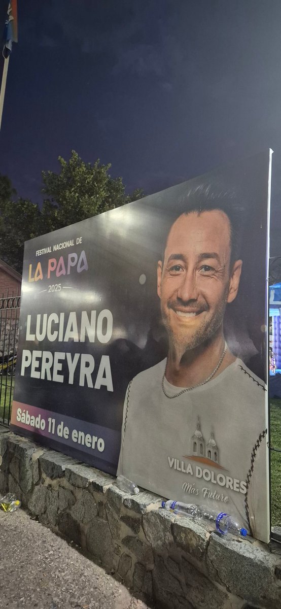 Silv_Veron's tweet photo. Y acá estamos @LucianoPereyra , una vez más compartiendo momentos 🥰 #VillaDolores #FiestaNacionalDeLaPapa
@rekers94 @nataliavb18 #Jime https://t.co/aSCIfoWXp4