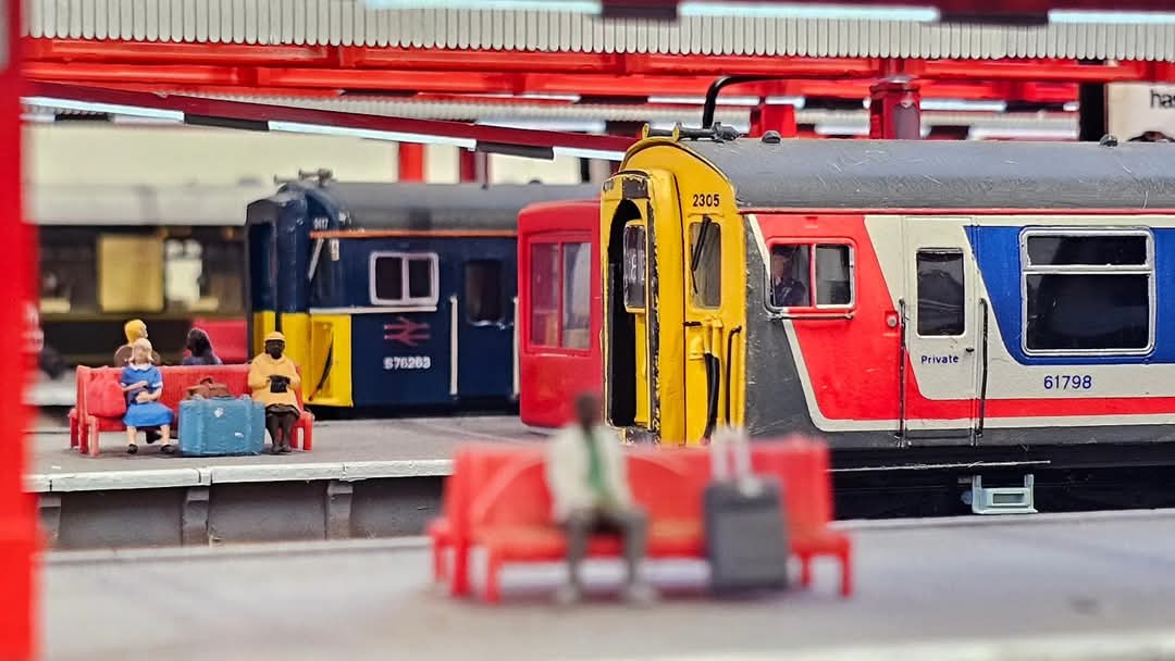 PdannyH's tweet photo. #RunningSession - Today, we ran 3417 thru Latchmere & she ran beautifully. I am made up with it. Here are some pics running around Latchmere, videos to follow...
Please help the real 3417: You can donate thru their website: https://t.co/3FYc11igX5
#VariousMultipleUnits #TMRGUK https://t.co/p1yf98VmUB
