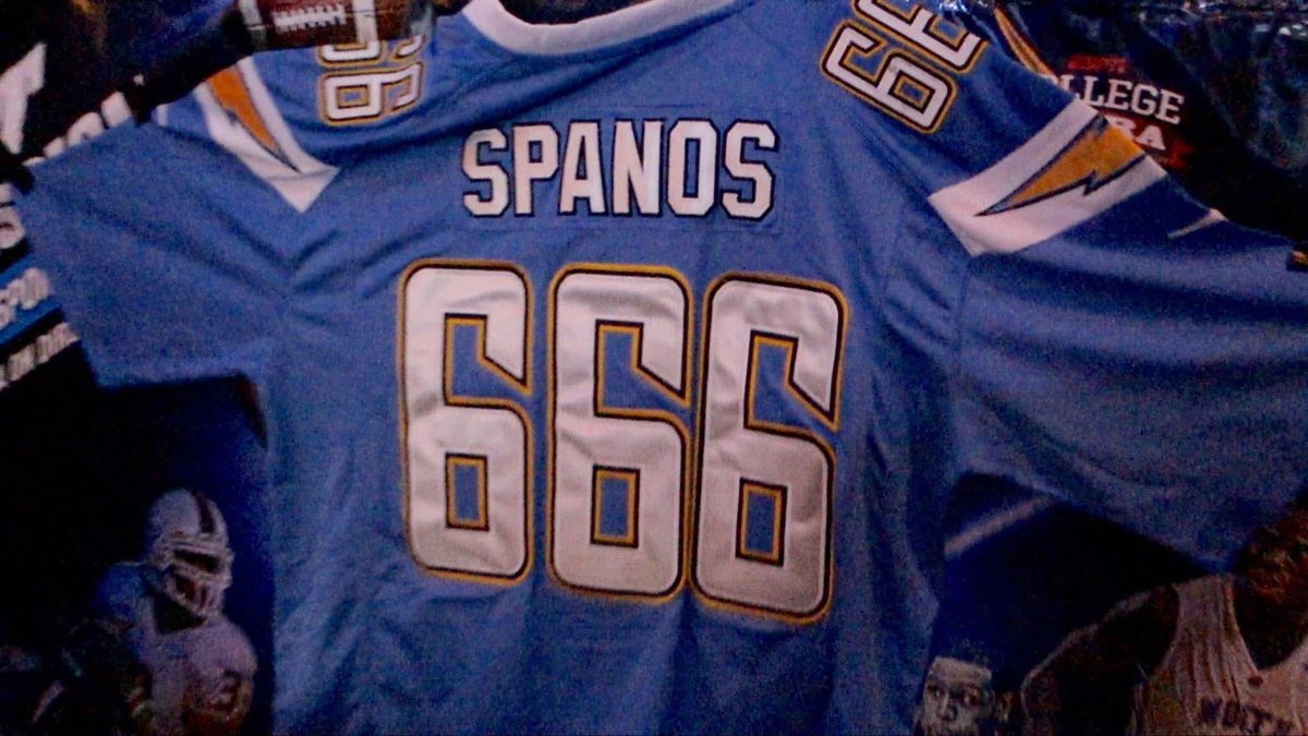 snorider156's tweet photo. Hahaha the #Spanos Curse lives on!!
🤣🤣🤣 #afcwildcard #lachargers @KaplanandCrew #LAme https://t.co/pjd1Ljobtk