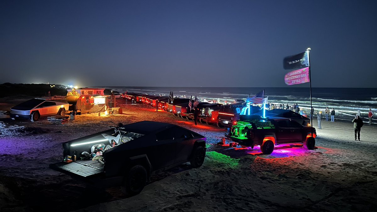 Cybertruck0001's tweet photo. Cybertruck Cyberbeach about to commence.    @TesLatino @CyberMikeOG @Man_Cave_Mike @dillont @JoeTegtmeyer @aaronadventurez @ResilientRye @elonmusk @SpaceX @Rockternal https://t.co/cLtNQD3TcW