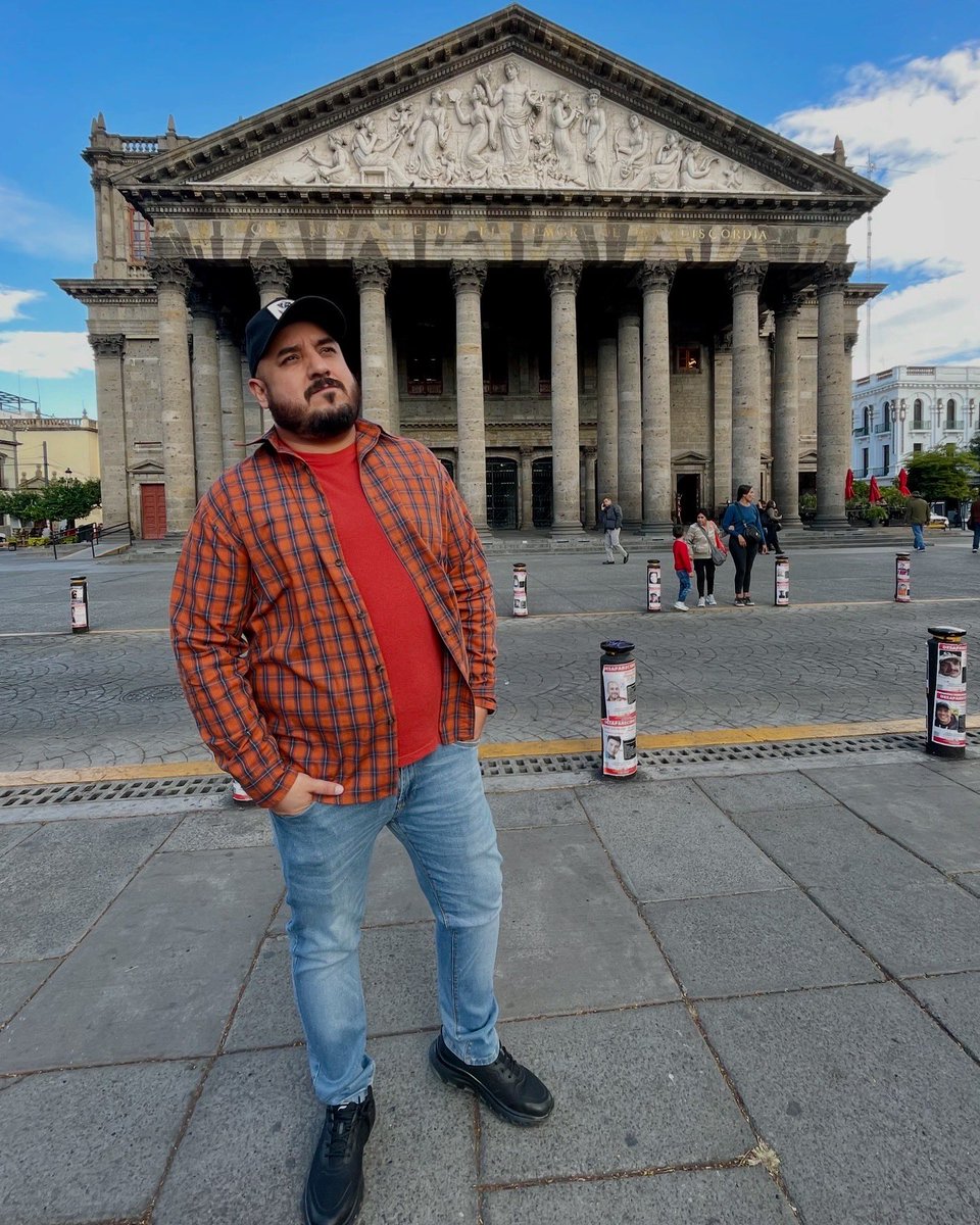 SocioRockstar's tweet photo. Teatro Degollado 🏛️🧔🏻‍♂️⛲️ #TeatroDegollado #Jalisco #Guadalajara #Gdl #Mexico #MexicanCities #Beardmen #CubBear #ChubBaldAndAwesome #ImNotAbearNotYetAwoman #BearsOnInstagram #Gordito #DadBod #PapiOso #DaddyBear https://t.co/5PlxPH5WTH