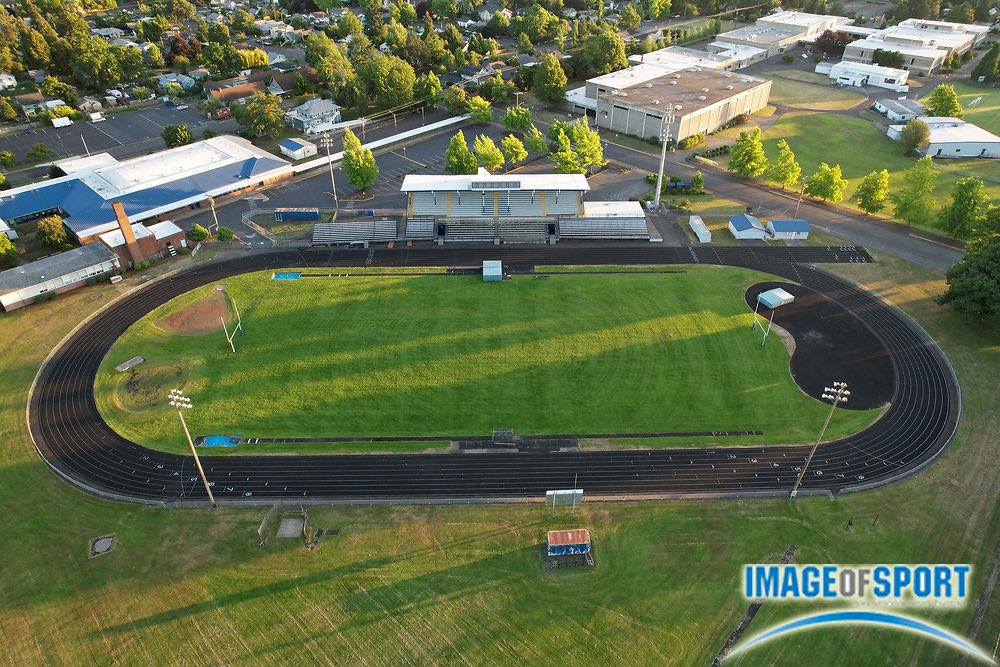 I would like to announce that I have received another offer from Bushnell University in Eugene, Oregon #AGTG 
<a href="/CoachAndreHicks/">Andre Hicks M.Ed.</a> <a href="/CoachCarter_19/">Tyrone Carter M.Ed</a> <a href="/bushnellbeacons/">Bushnell University Athletics</a>