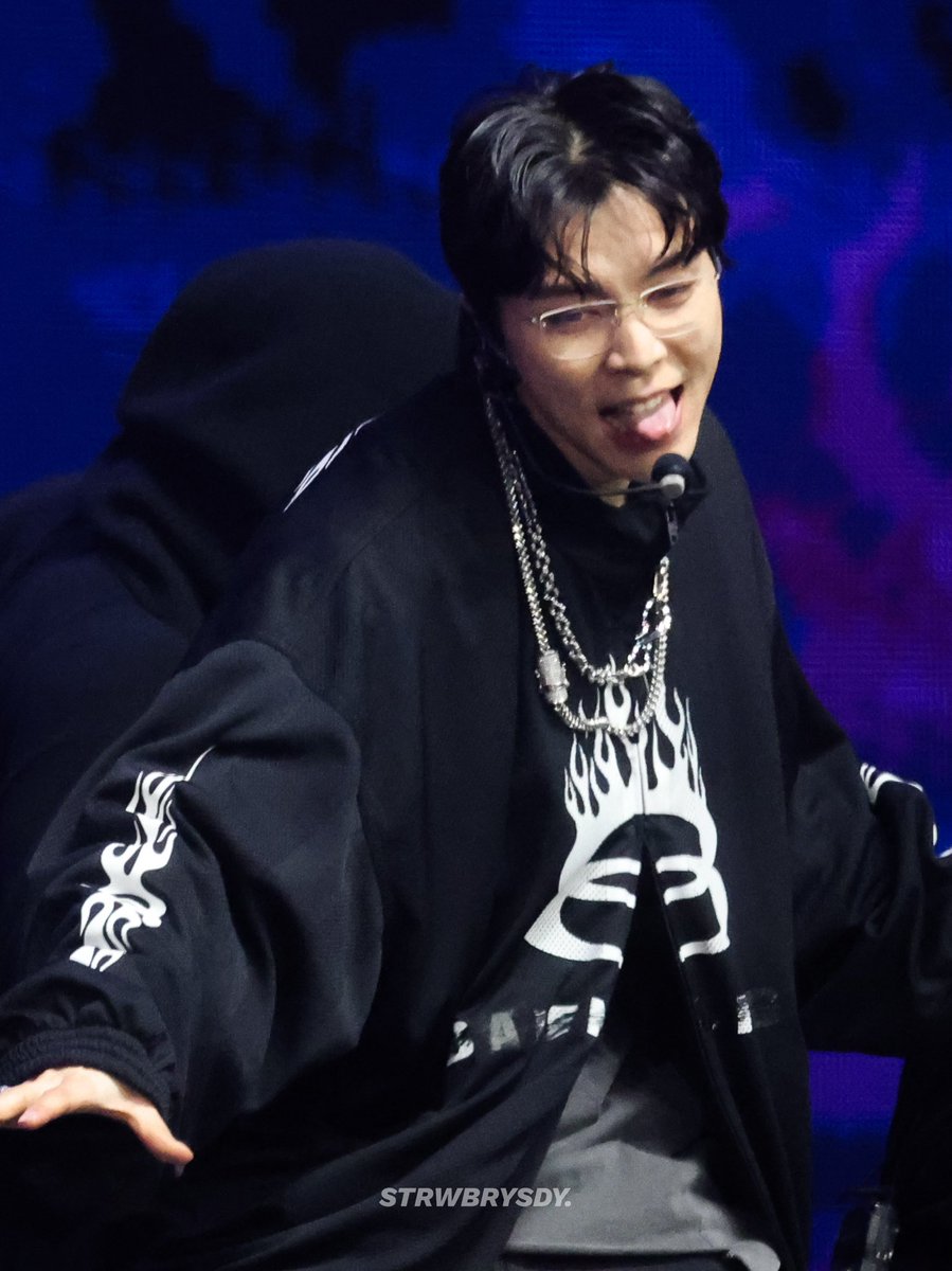 STRWBRYSDY's tweet photo. 250111 SMTOWN LIVE 2025

#쟈니 #JOHNNY #ジャニー
#NCT #NCT127 #엔시티127
#SMTOWNLIVE2025 https://t.co/RiggadYhK8