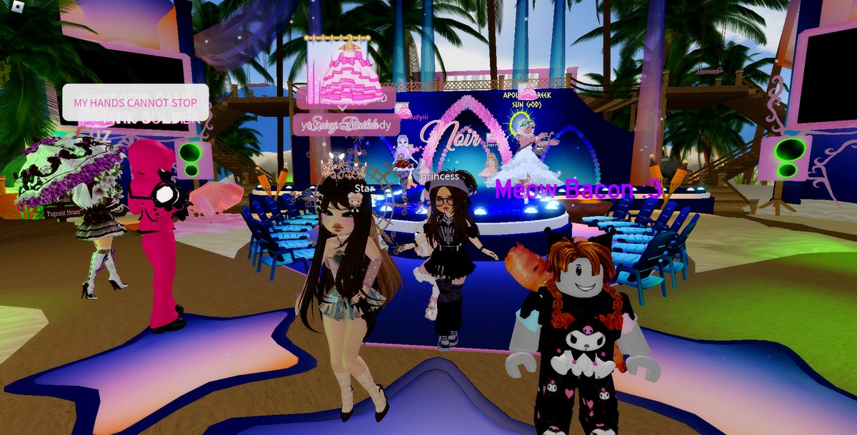 WarriorBugNoir's tweet photo. it was fun playing with you Suzy, I would have stayed longer but internet is so bad today😭 @suzy_builds @MyUsernamesThis #sunsetisland #rharchery https://t.co/Y14rji5vUa