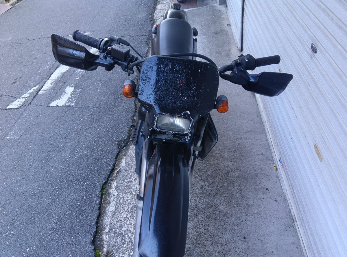 storage70305902's tweet photo. CRM50(AD10)
入庫しました
暫くバラす時間が
無い為、必要な方が
居ましたら販売致します。
キック下りましたが詳細不明。タンク無いサビ無しです。
現状渡し
レストアベース
部品取り車になります
#CRM50
#AD10
#レストア
#バイク部品
#バイクショップstorage https://t.co/rgathTyq1O