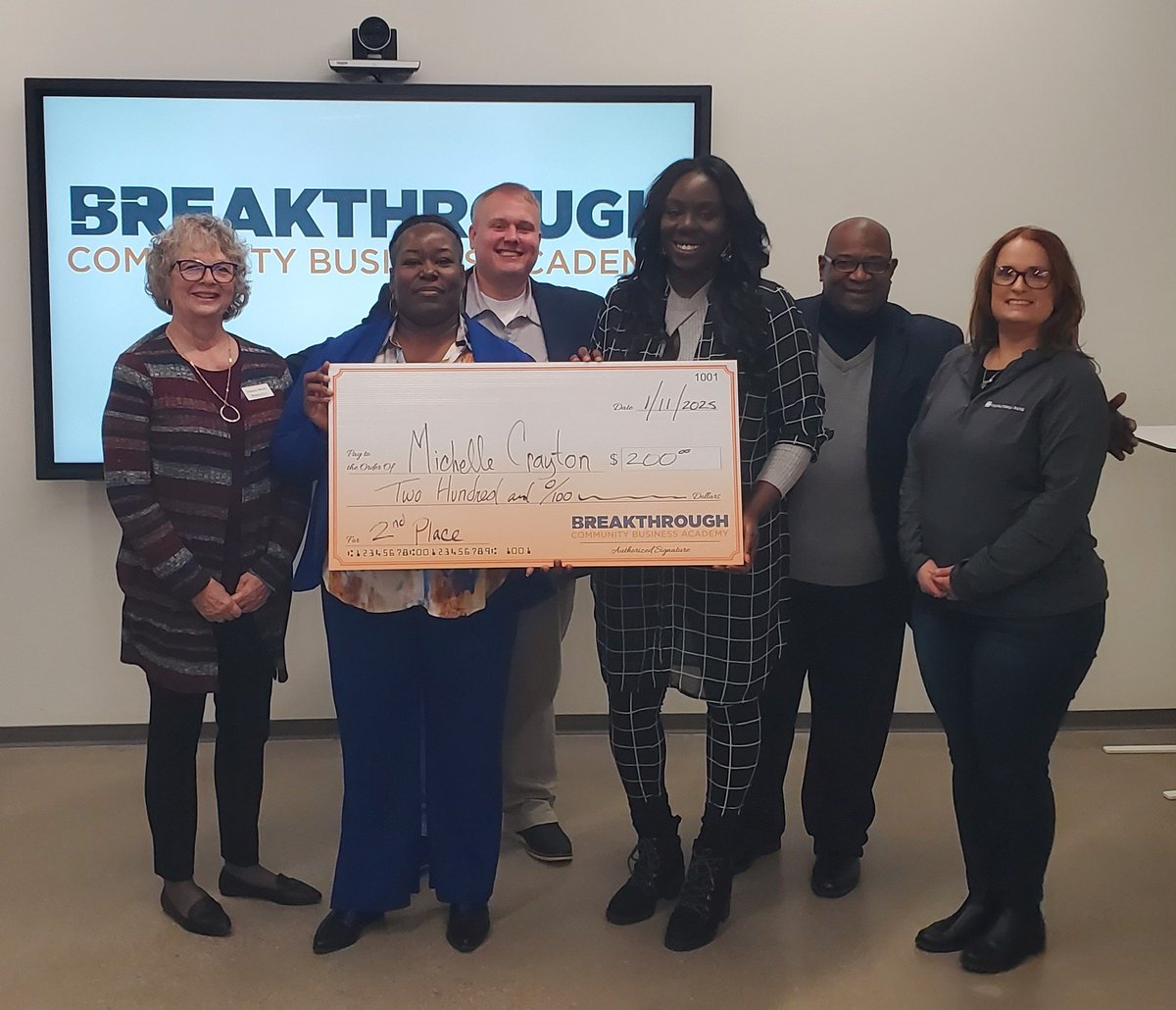 chadrglover's tweet photo. Today we hosted the first pitch competition for the Breakthrough Community Business Academy. Congratulations to all the businesses who participated, including our winners - Brittany McGee (Chop It Up), Michelle Crayton (DeKalb County C.A.R.E.S.) and Elena Haliczer (Aging Lively). https://t.co/DeuNBVf3hQ