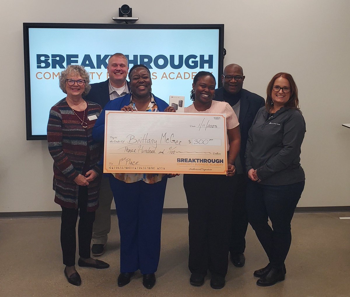 chadrglover's tweet photo. Today we hosted the first pitch competition for the Breakthrough Community Business Academy. Congratulations to all the businesses who participated, including our winners - Brittany McGee (Chop It Up), Michelle Crayton (DeKalb County C.A.R.E.S.) and Elena Haliczer (Aging Lively). https://t.co/DeuNBVf3hQ
