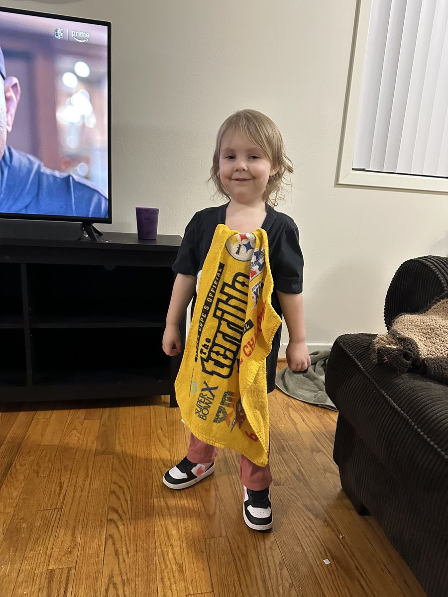 DustinShue's tweet photo. Weeeee reeeaaaadddyyyyy #Steelers #HereWeGo https://t.co/JfeJeblCTB