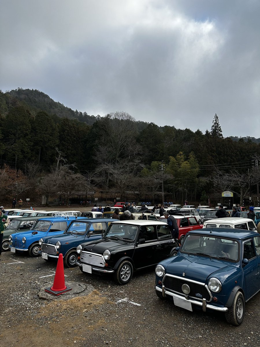 96mini's tweet photo. 着いてるー
#NYMM https://t.co/WcAfz8To30