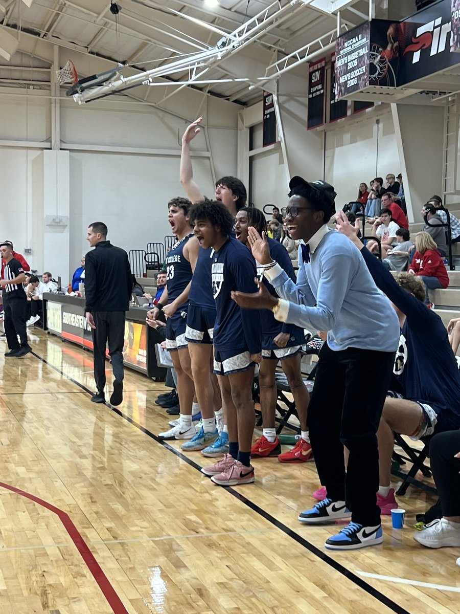 NCFBanyansMBB's tweet photo. Love. Serve. Compete.

All the way to the end. Great OT win. 

#HoopsInParadise 🌴 https://t.co/HfOX68ERSS