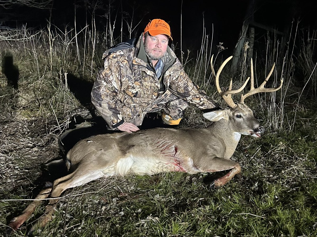 BlackJack3622's tweet photo. Great hunt at “Shoot &amp; Release” today…Dallas County, AL
@Truemaze 
@dongroves16 https://t.co/v3yvDHXAg1