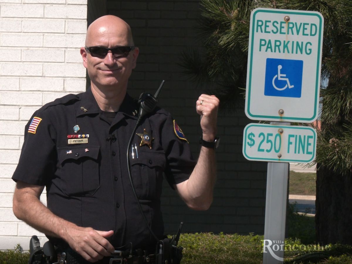 Handicapped parking spaces are not for shopping carts, snow, or drivers without a handicapped placard or plates. buff.ly/3C2QrMM. <a href="/Romeoville_PD/">Romeoville Police</a>