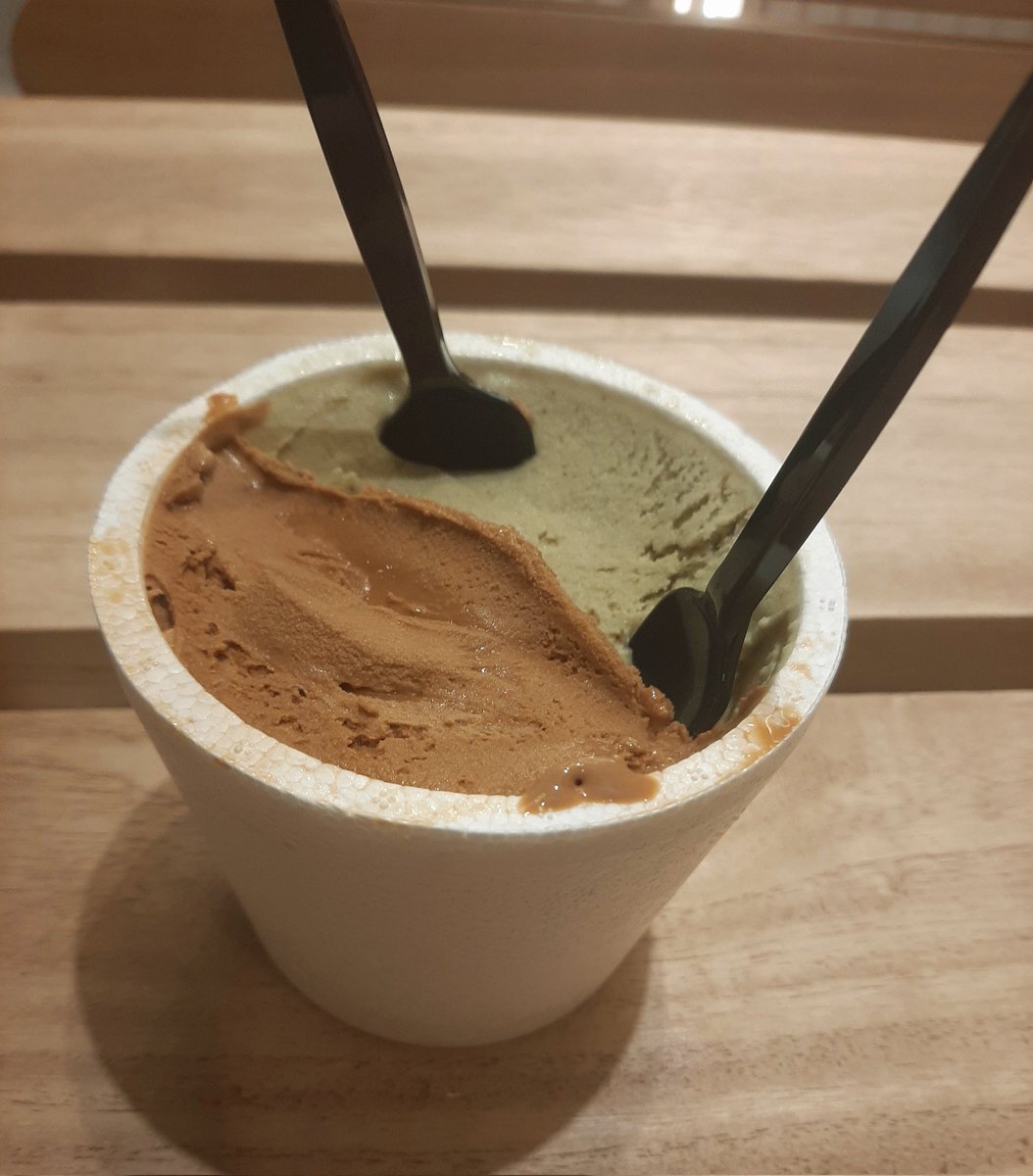 JorgeTwiter1970's tweet photo. Como te digo una cosa, te digo la otra🍨❤
#Lucciano's https://t.co/97jApUQWlu