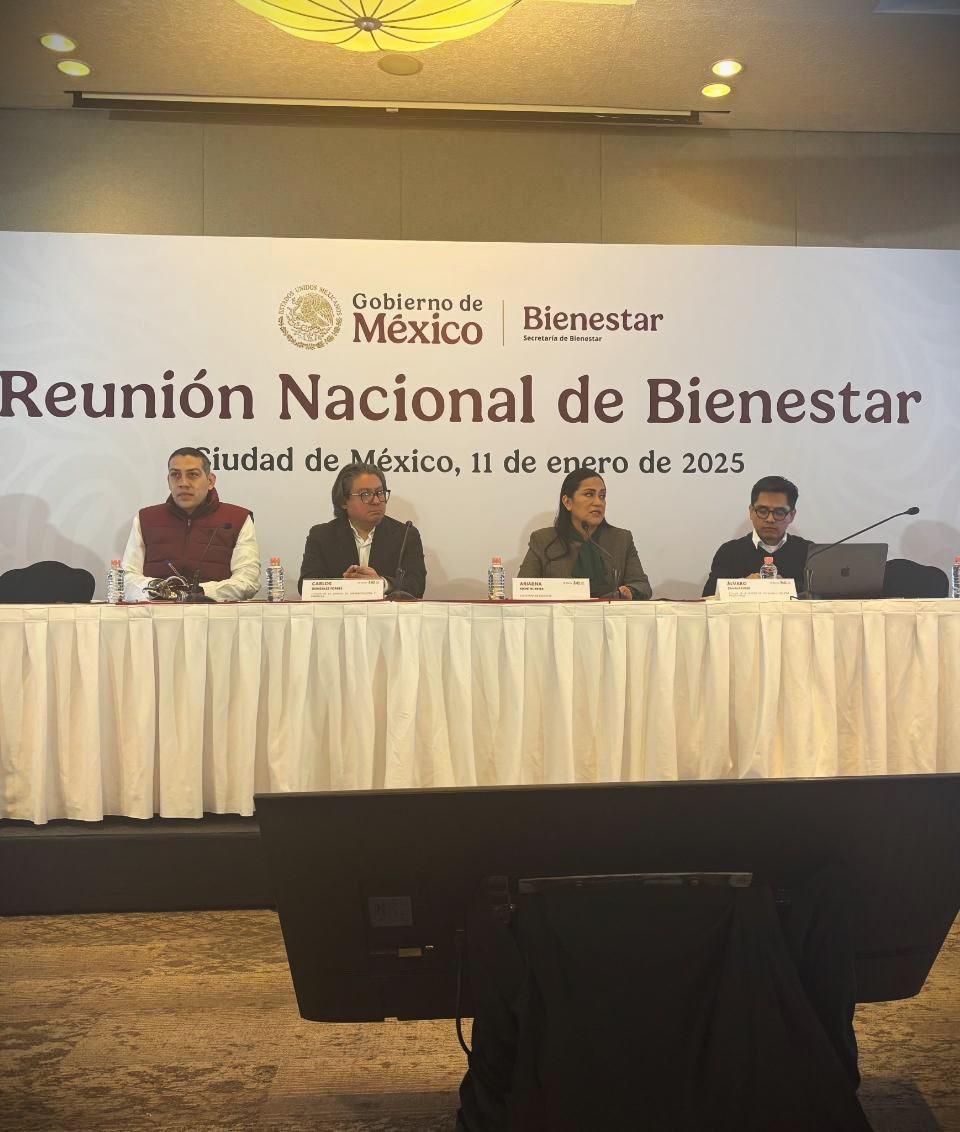 pacochacon_'s tweet photo. Asistí a una importante reunión en #CDMX, presidida por la titular de la Secretaría de @bienestarmx Ariadna Montiel Reyes @A_MontielR, en donde se abordaron temas importantes para reforzar la estrategia que garantiza el derecho al bienestar de las personas con discapacidad. https://t.co/0fXIXEqiVl