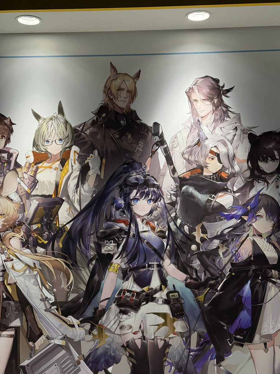 askrjohnny's tweet photo. 光が当たらないムリおじ #アークナイツフェス2025 https://t.co/ajfqe6jzdX