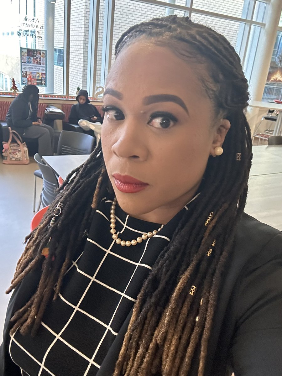 Reese_Educator's tweet photo. Instructional Leadership Development Program ILDP, one of the most impactful experiences of the program…. Interviews &amp; professional headshots. I feel as though I did well on both and learned a whole lot! If you’re not learning and growing, what are you doing? @wardellhunterED https://t.co/hjnPiF54y4