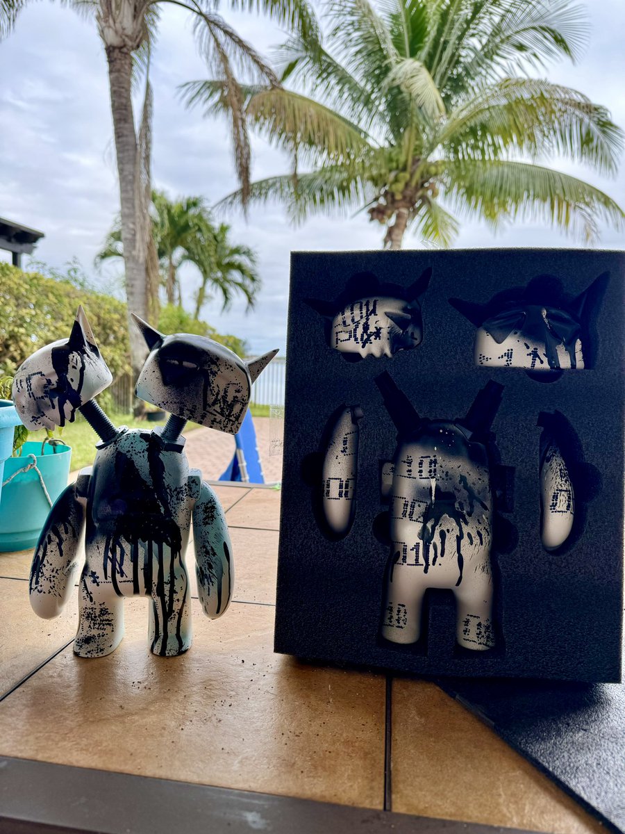 djsadro's tweet image. Finally! Thank you @KEELEY_STUDIOS  
🤝🏻