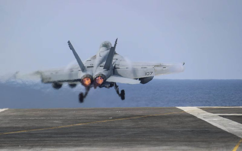 sentandoapua's tweet photo. Conheça a Vespa Assassina, a versão super armada do F/A-18 - Aero Magazine - https://t.co/FjS3ovlqwn

#aviação #militar #USNavy #FA18 #MurderHornet @Aero_Magazine https://t.co/rLYpDSVqYC