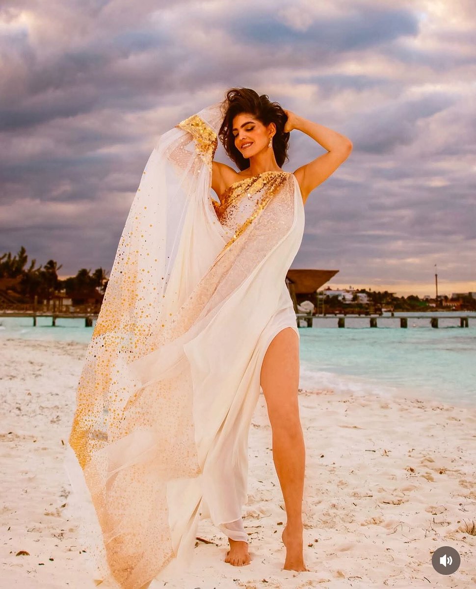 Revista Brújula (@proyectobrujula) on Twitter photo El espectacular diseñador <a href="/davidsalomonr/">DAVID SALOMON</a> felicita a la cantante mexicana Ana Barbara por su cumpleaños y le expresa:
<a href="/anabarbaramusic/">Ana Bárbara</a> Quien no te ama, es porque aún no te conoce… eres un ser de luz, llena de cariño inagotable para todos los que te rodeamos, siempre con la El espectacular diseñador <a href="/davidsalomonr/">DAVID SALOMON</a> felicita a la cantante mexicana Ana Barbara por su cumpleaños y le expresa:
<a href="/anabarbaramusic/">Ana Bárbara</a> Quien no te ama, es porque aún no te conoce… eres un ser de luz, llena de cariño inagotable para todos los que te rodeamos, siempre con la