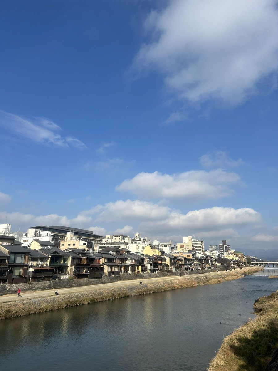kimkimAdelheid's tweet photo. 祇園四条ついただ😄ええ天気❗️

#SNOH
#devilstongue
#THESPIDERLILLY
#DECAMERON
#Lizco
#きむきむ
#silverwing
#ベーシスト
#ベース弾き語り
#ハードロック
#ヘヴィメタル https://t.co/vYa2IImCmU