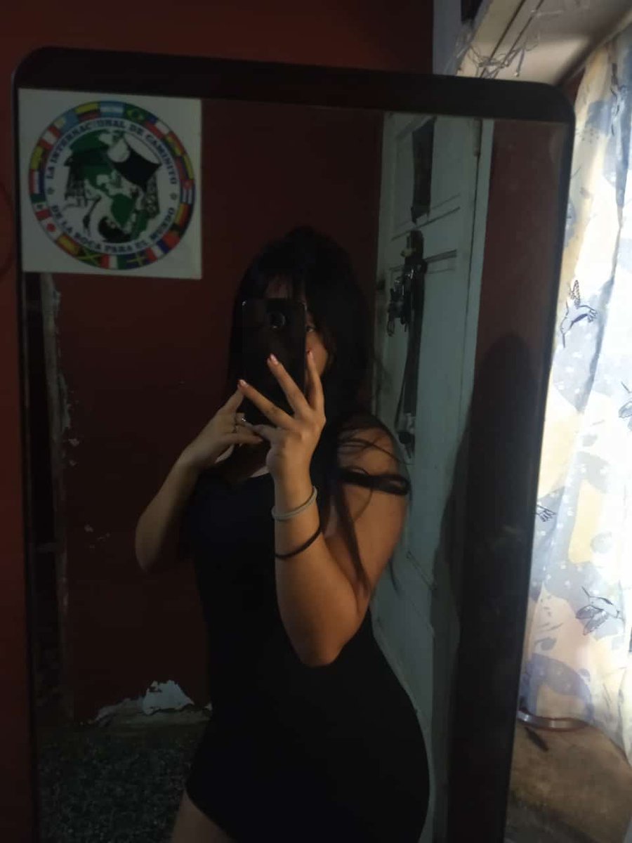 lynagallina's tweet photo. holi #selfieforav https://t.co/sPqICwv9I3