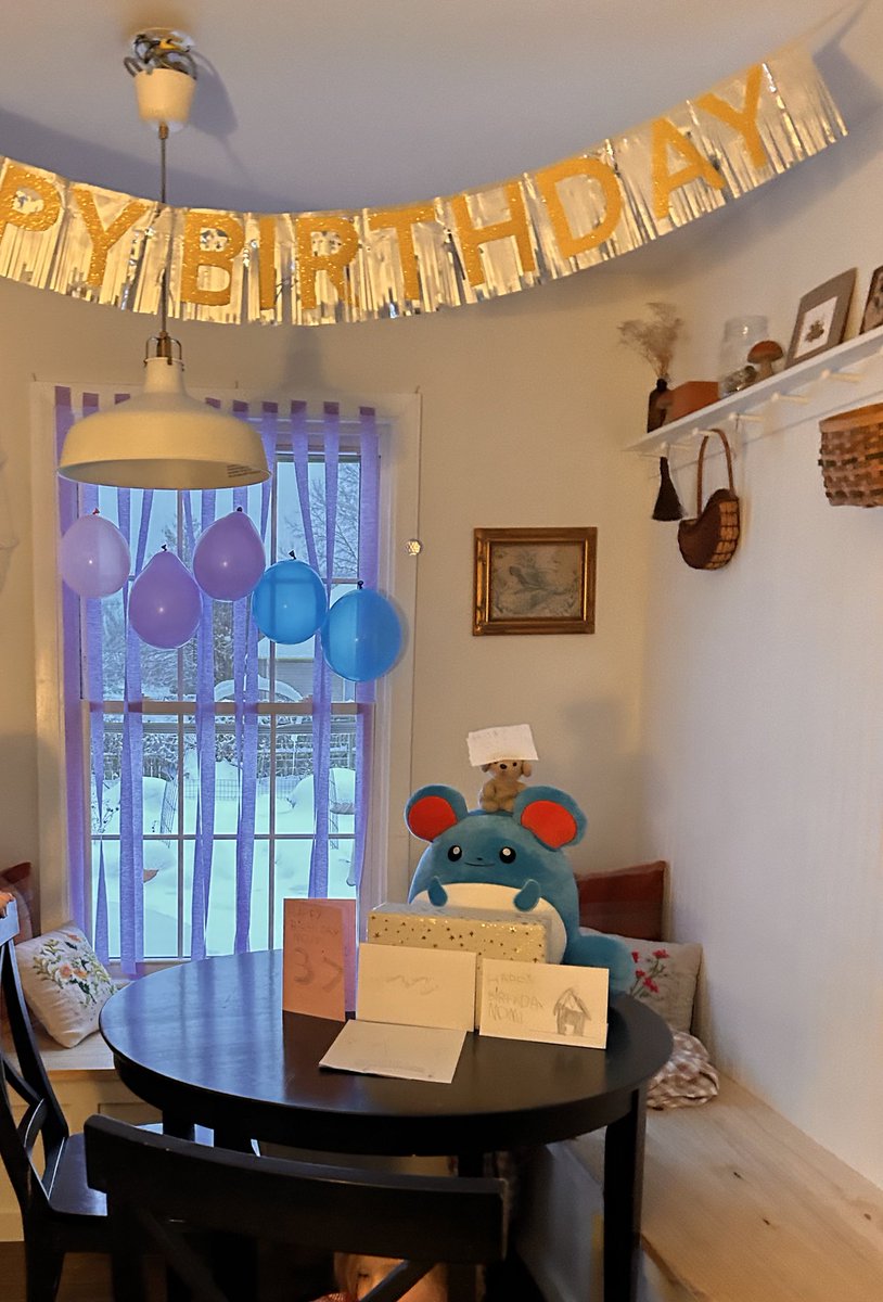 my husband decorated for me. 🥹 please look at the balloons 🩷💜💙