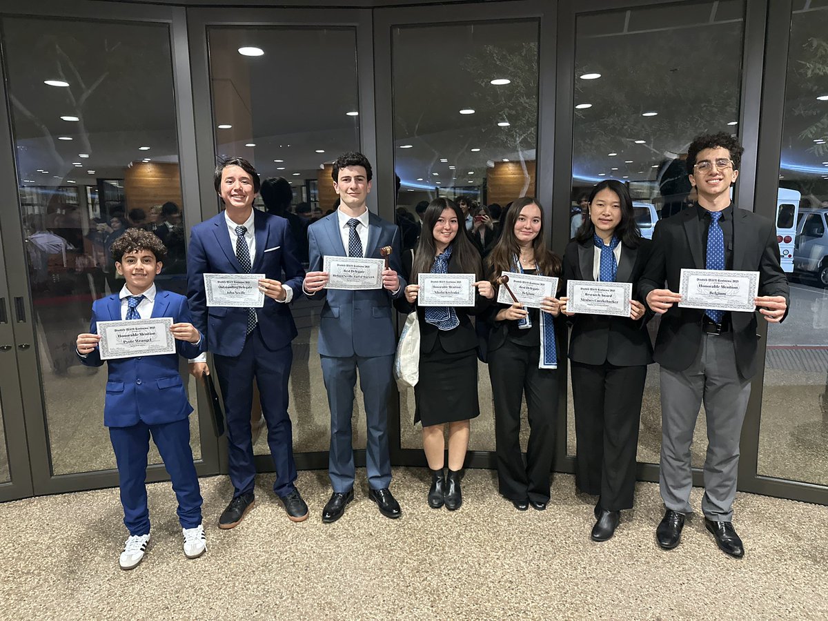 Today’s MUN award winners! Way to go CdM!
