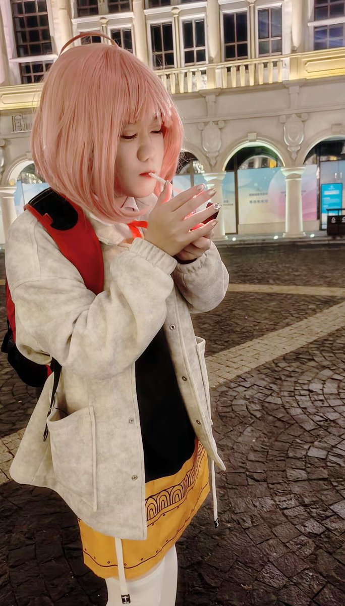 和霖霖贴贴，（顺便搞个抽象）
#男娘 #cos #阿尼亚 #三月七 #伪娘 #女装大佬