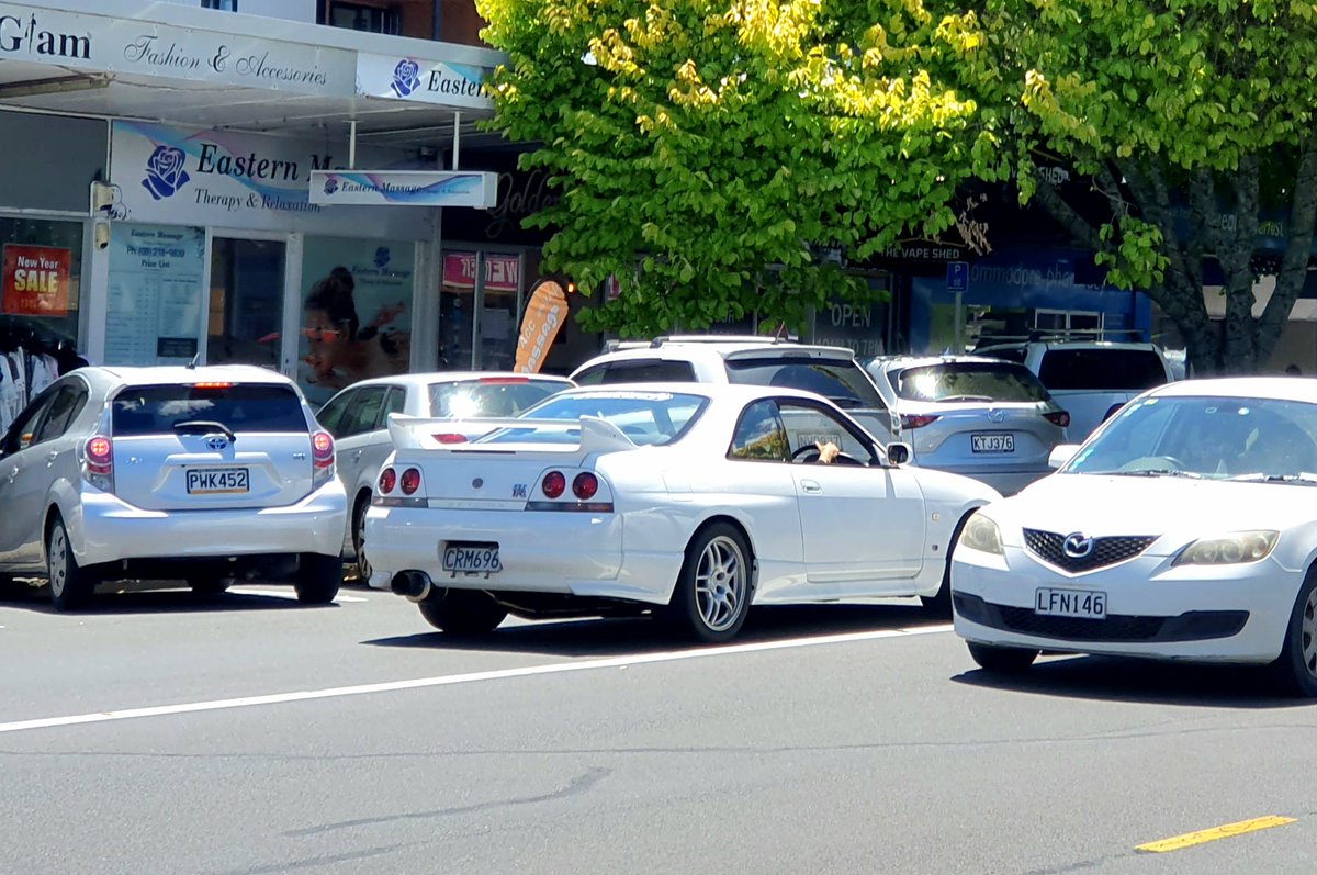 ⚆⚆⚆ tweet media