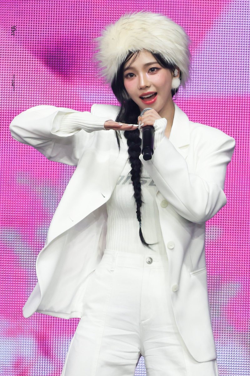 250111 SMTOWN

#aespa #에스파
#카리나 #KARINA #カリナ