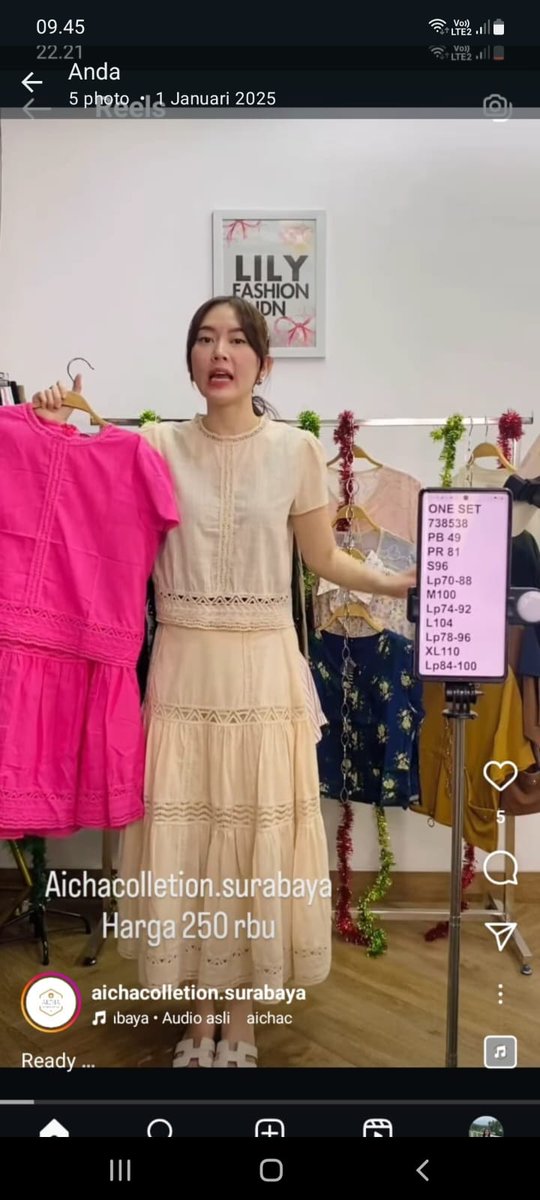 Mhn bantuan nih, agar tdk ada korban selain bini gw. Bini gw pesan 3 baju pd aichacollection d Srby, sdh byr trnsfer brhasil 550.000 k Rendyharyadi. Ini dah 2 mnggu brg blom dtg, lalu WA dia (+62 852-3666-6796) ...eh mlh gw di blok. Ga bs dihubungii. 
Smua ada bukti.