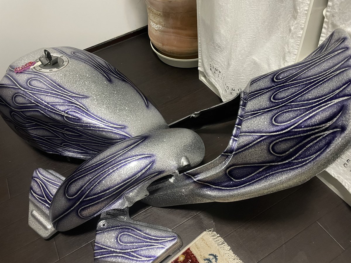 ひろ custom paint tweet media