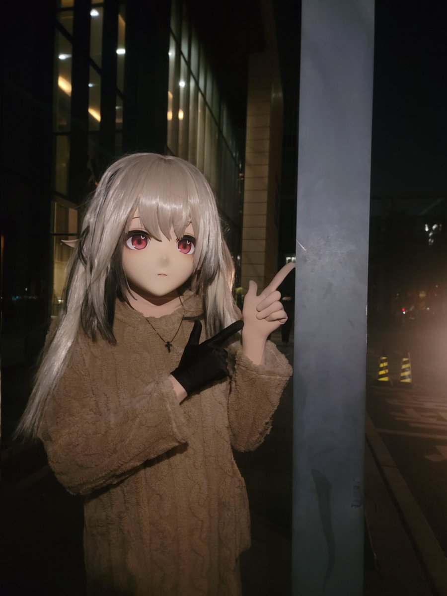 邦邦卡邦～
超绝松弛打卡d座陨石坑遗址
#kigurumi