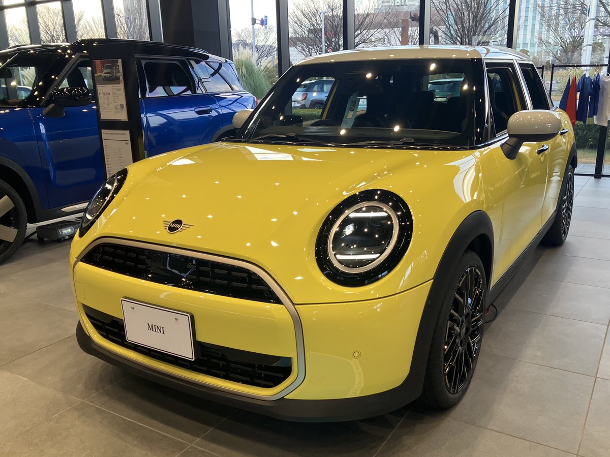 blue_lion18gtl's tweet image. 東京🗼お台場にある日本最大級のMINIのブランド体験型販売拠点のMINI Tokyo Bay。

MINIブランドのクルマもガソリン、ディーゼル、電気から選べます🚘  

カントリーマンは、BMWのドイツ🇩🇪ライプツィヒ工場🏭で生産されていて、ディーゼルのカントリーマン Dが人気みたいです😎

#MINI
#TokyoBay