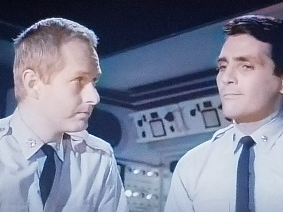 shlingdong's tweet photo. #VTTBOTS #Svengoolie
An amazing #ChLee scene! https://t.co/8aYGZPxz8B