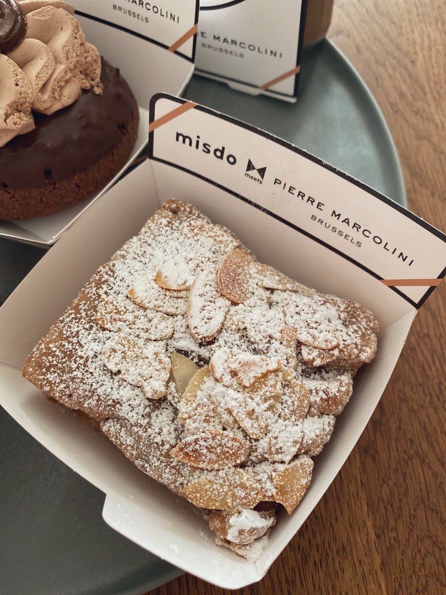 donuts_7's tweet photo. ドーナツ＋6コ＝8コ目◎
misdo meets PIERRE MARCOLINI✨🍫
ピエール マルコリーニ コレクション第1弾🤗❤️
うん、緻密✨

（サックサクなパイ🥧はノーカウント） https://t.co/fg2LHwvSXf