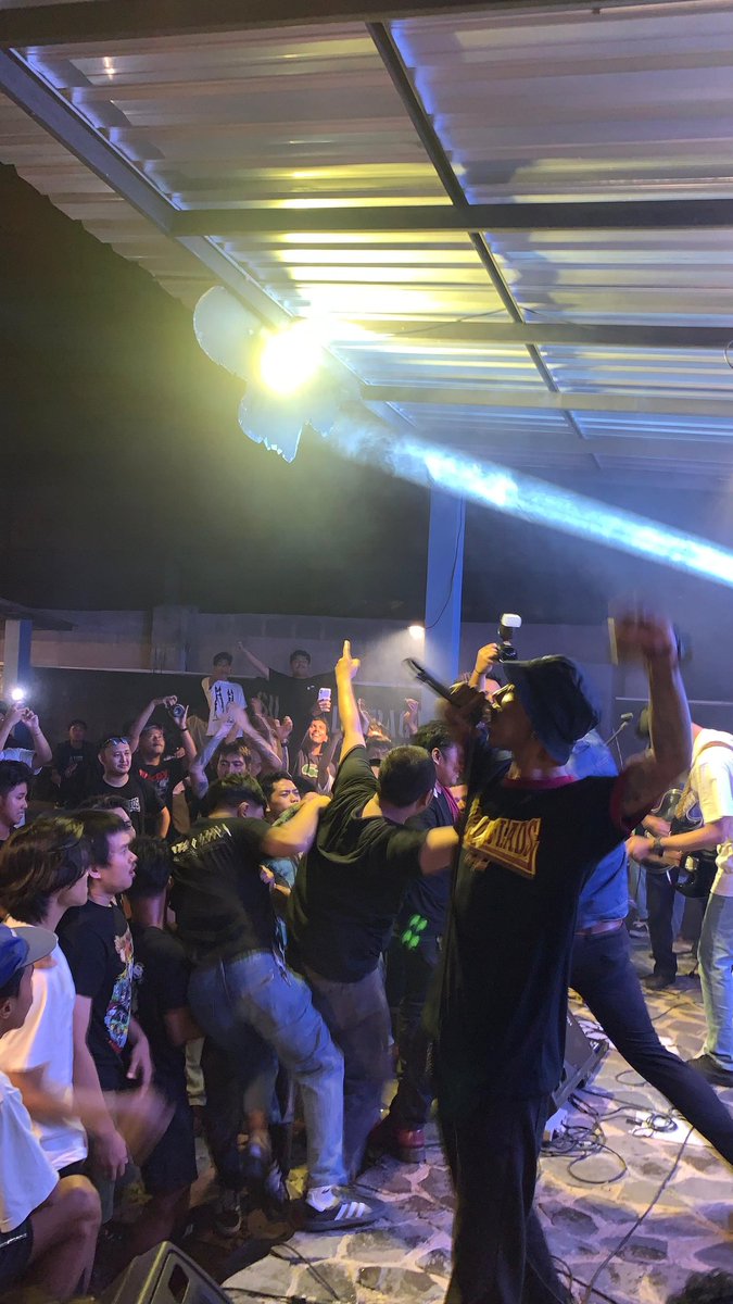 SLEMANCENTRAL's tweet image. Terima kasih @SDRXPSS untuk pre match syndromenya, terima kasih @SuicideSquad76 untuk after matchnya dan terima kasih @PSSleman untuk kemenangannya, sehat selalu buat kita semua sodaraku🫶🏻🫂🤚🏻💥