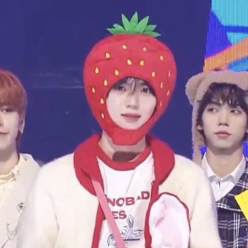tiny tiny yujin tweet media