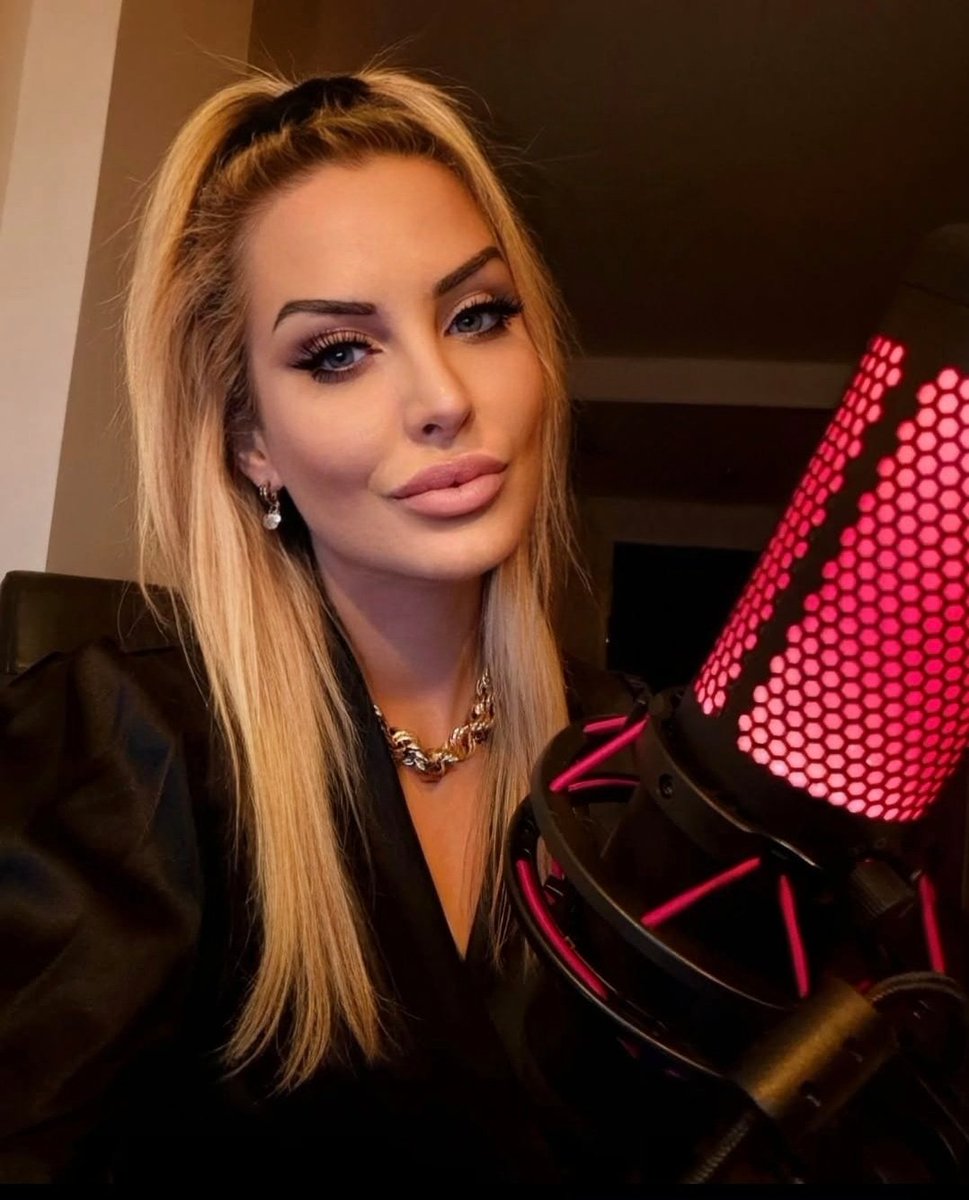 𝓜𝓲𝓼𝓼 𝓡𝓸𝓼𝓮 ⚘️ tweet media