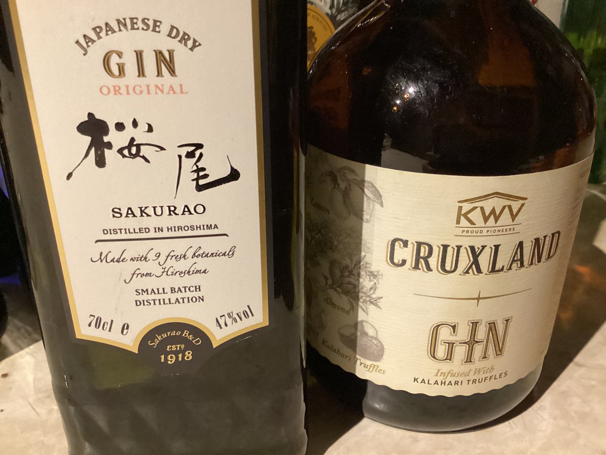 kisha_bar's tweet photo. アナルとお酒は２０歳から。

童貞の常連様が言ってました。
1月12日日曜日(曇り)今夜も翌3時迄通常通り営業致します。 https://t.co/b0kDQ9LViG