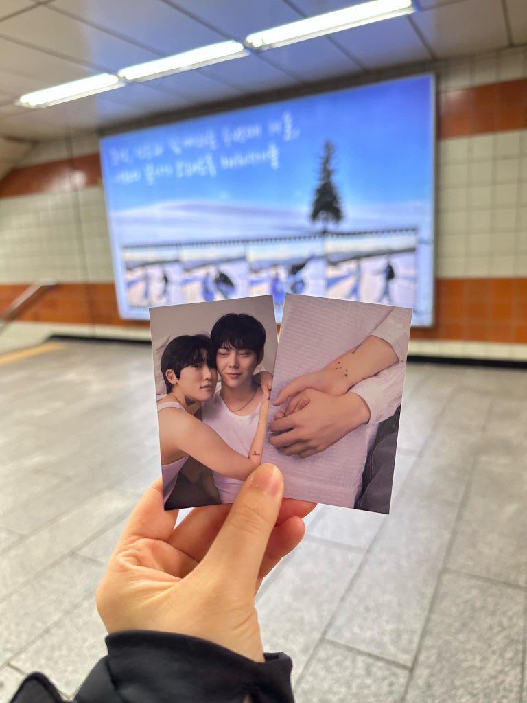 Junseongho 2nd Anniversary Billboard at Yangjae Station 🚉❣️🧡

예쁜 ads위헤 감사해용 ^^ ♡❄️⛄️ #준성호와_함께하는_두번째겨울
#JSH_2nd_Anniversary
#준성호 #JUNSEONGHO