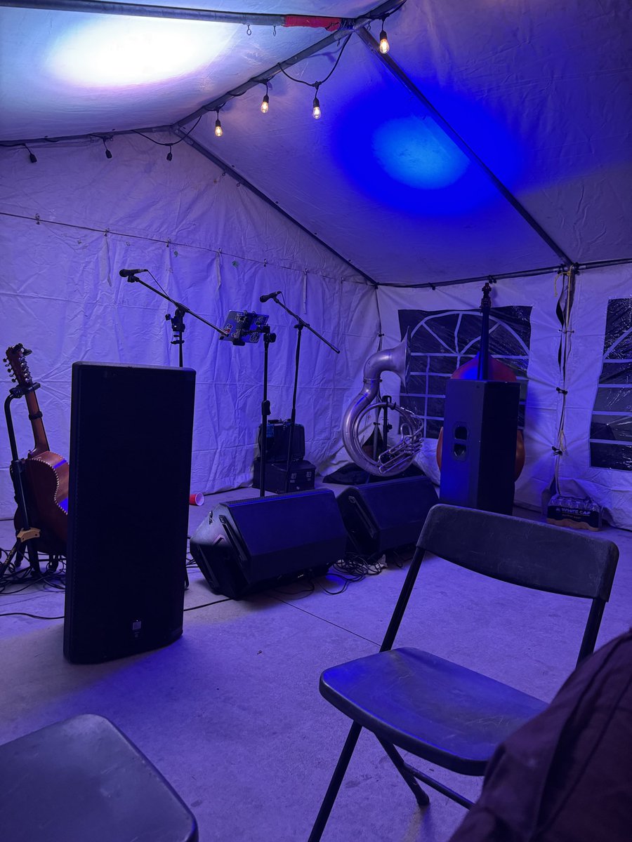 IE_Prodigy's tweet image. I don’t even speak Spanish but fuck it I can dance 😂😂