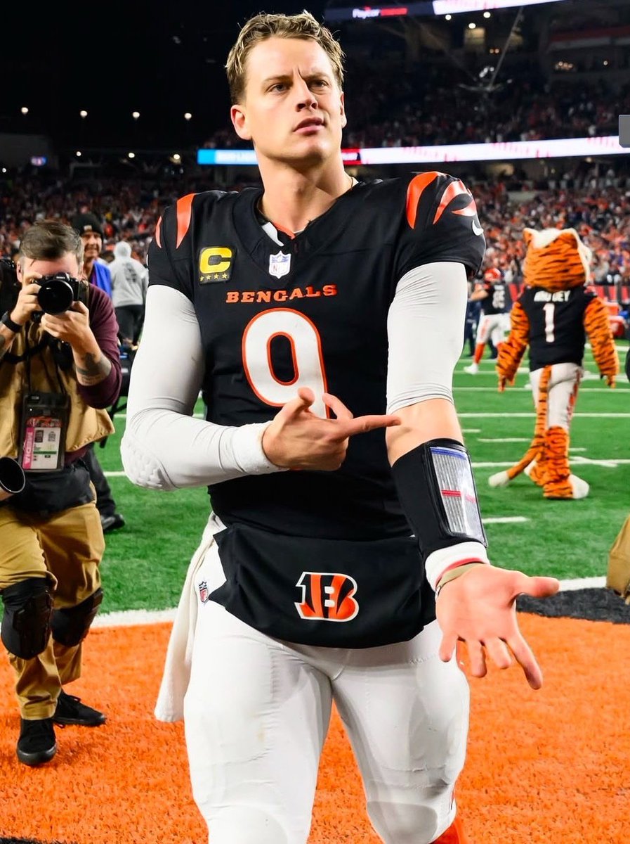 JoeyBClub's tweet photo. Watch out next year 😈 https://t.co/GfWinvnfLY