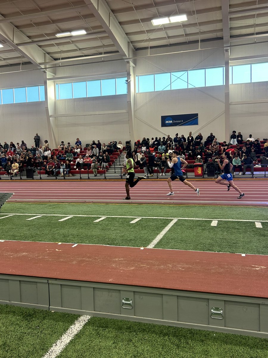 LukeJFrazier's tweet photo. Big day at Pitt States indoor track meet! Two big PRs in the 400m and 200m. 400:52.97 200:24.00. Great start to 2025 and can’t wait to go back to work and get ready for the next meet. https://t.co/j5C98mK7Se