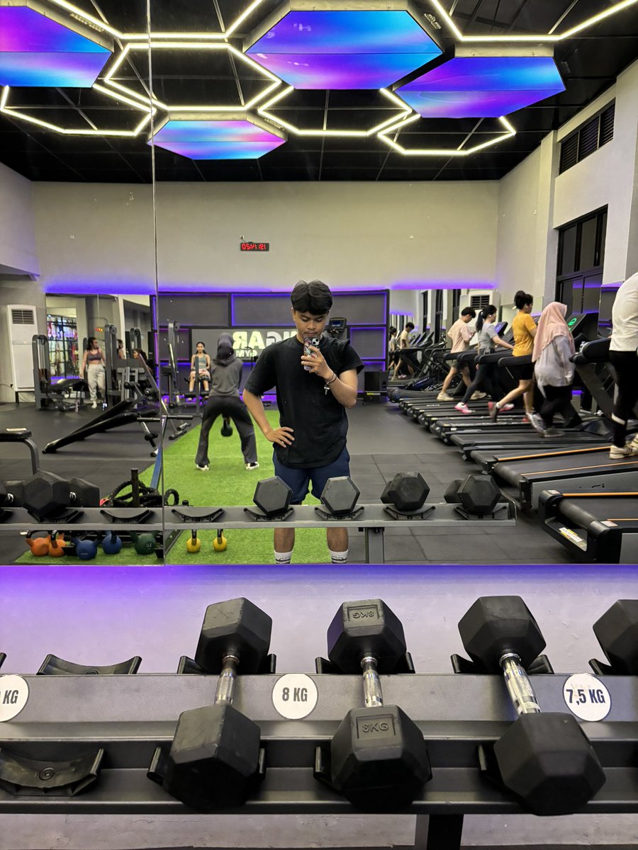 stranger (@nawarmubarakk) on Twitter photo 